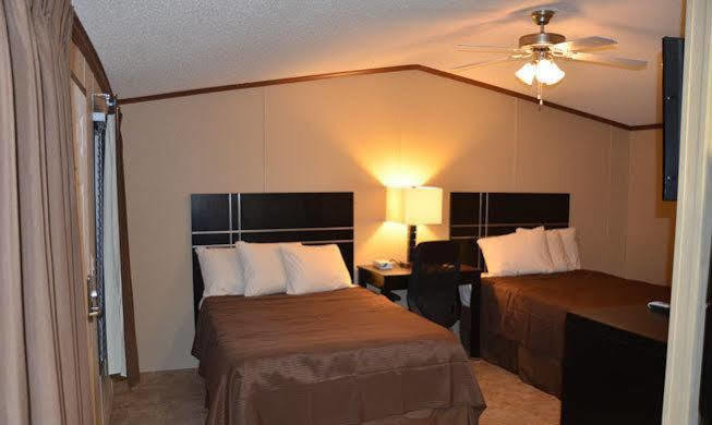 Dilley Lodge Экстерьер фото