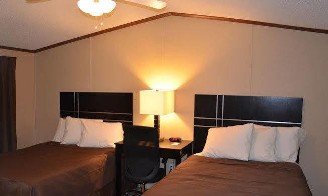 Dilley Lodge Экстерьер фото